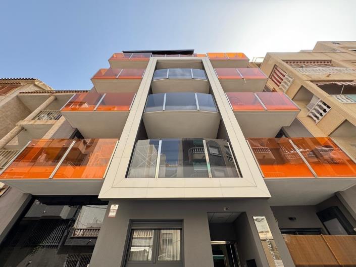 Image No.4-2 Bed Apartment for sale