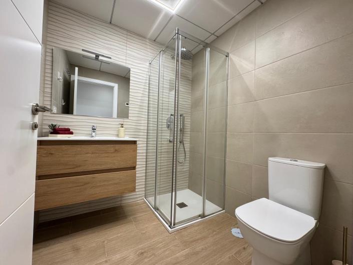 Image No.32-2 Bed Apartment for sale