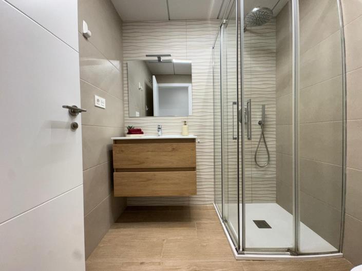 Image No.33-2 Bed Apartment for sale