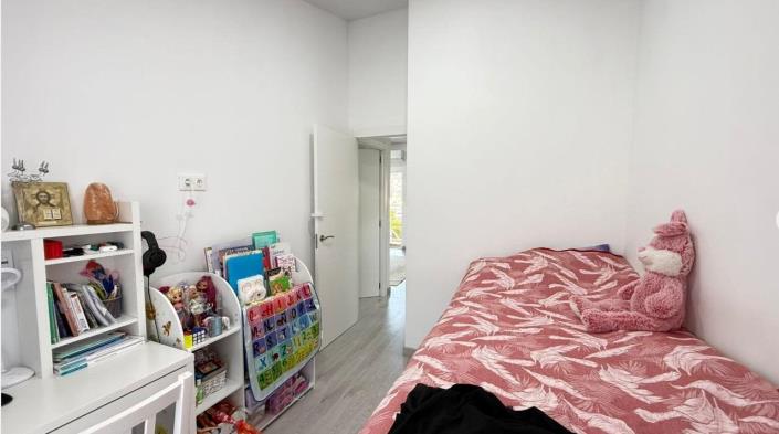 Image No.12-2 Bed Apartment for sale