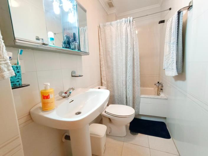 Image No.8-3 Bed Apartment for sale