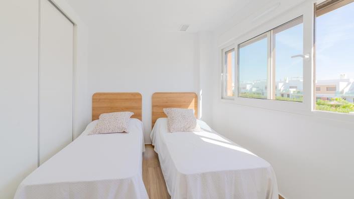 Image No.17-2 Bed Bungalow for sale