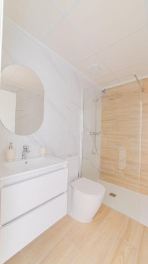 Image No.21-2 Bed Bungalow for sale