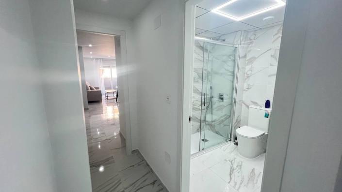 Image No.2-Appartement de 2 chambres à vendre à Torrevieja