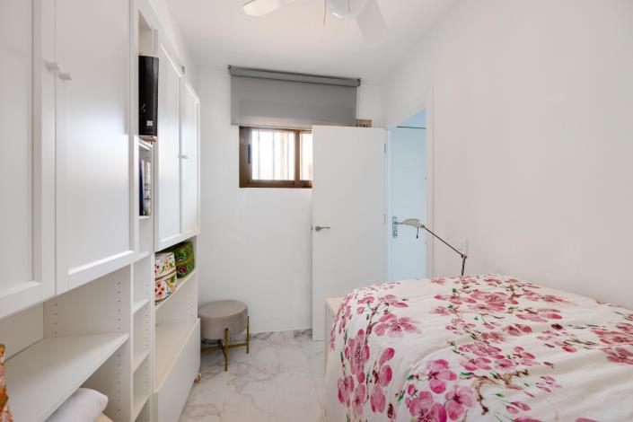 Image No.17-2 Bed Apartment for sale