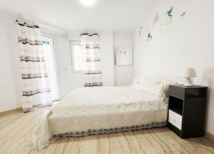 Image No.12-3 Bed Apartment for sale