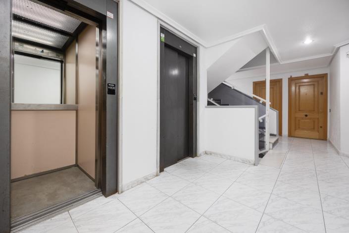 Image No.27-2 Bed Apartment for sale