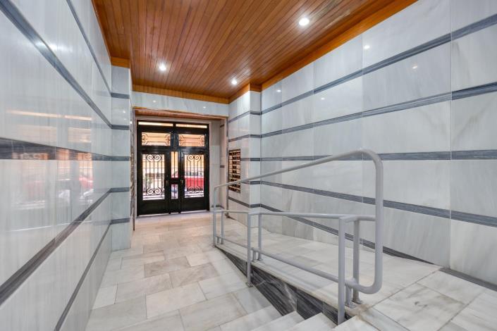 Image No.28-2 Bed Apartment for sale