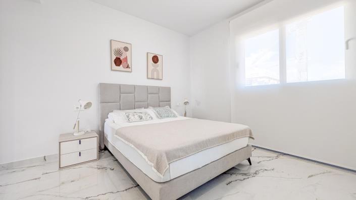 Image No.18-2 Bed Apartment for sale