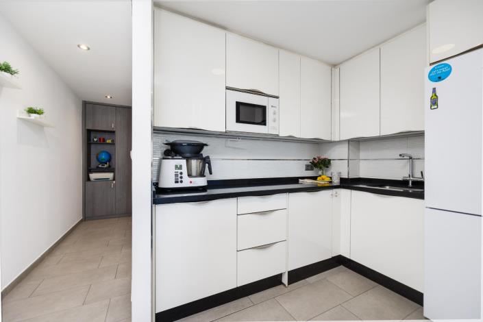 Image No.23-2 Bed Apartment for sale