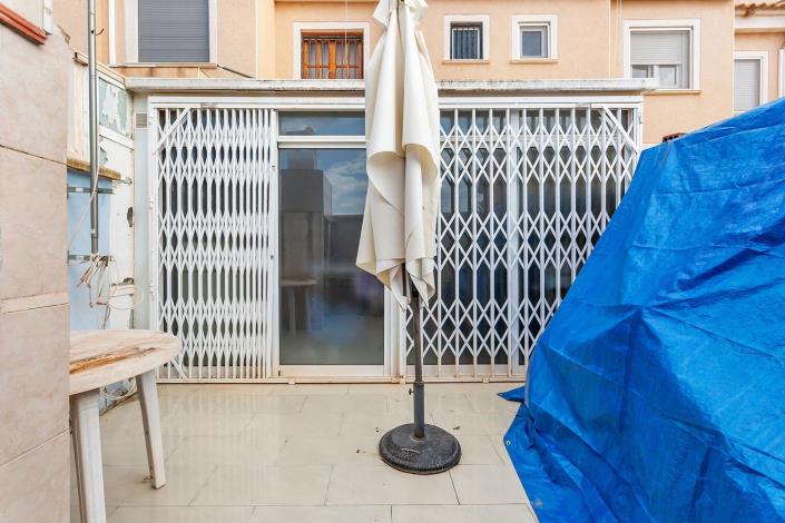 Image No.15-2 Bed Townhouse for sale