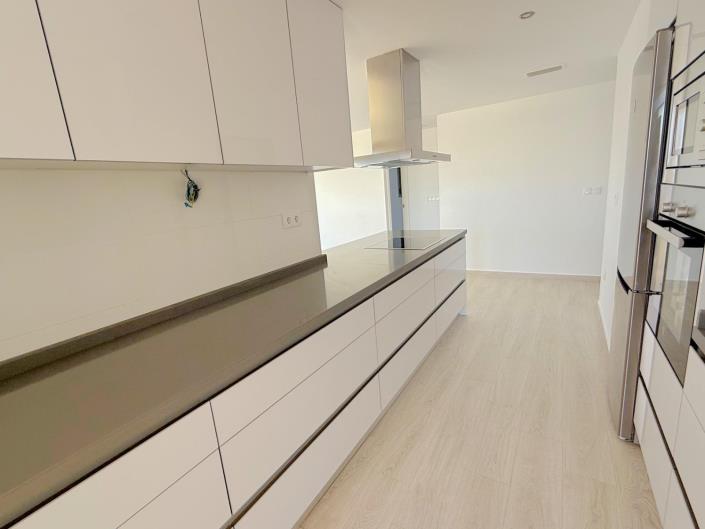 Image No.10-3 Bed Apartment for sale