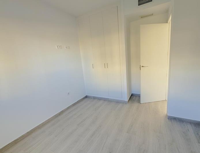 Image No.13-3 Bed Apartment for sale