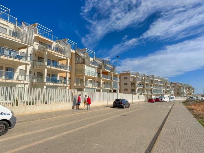 Image No.22-3 Bed Apartment for sale