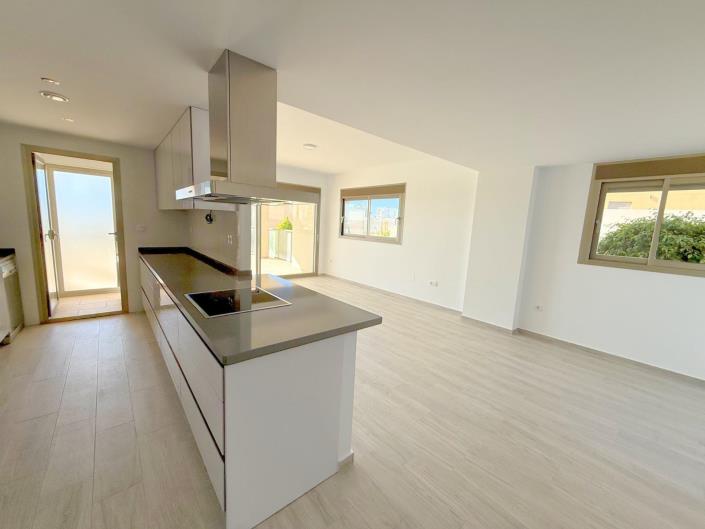 Image No.29-3 Bed Apartment for sale