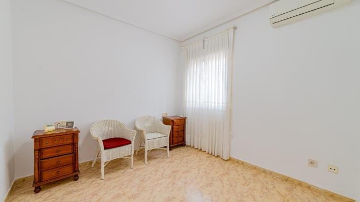 Image No.27-4 Bed Chalet for sale