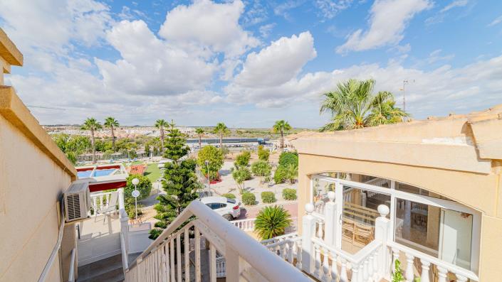 Image No.36-4 Bed Chalet for sale