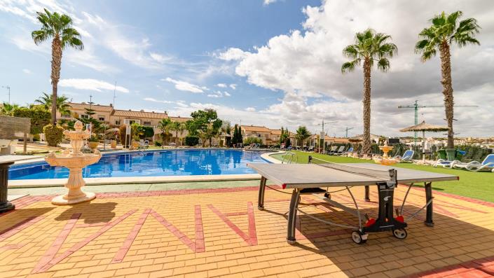 Image No.40-4 Bed Chalet for sale