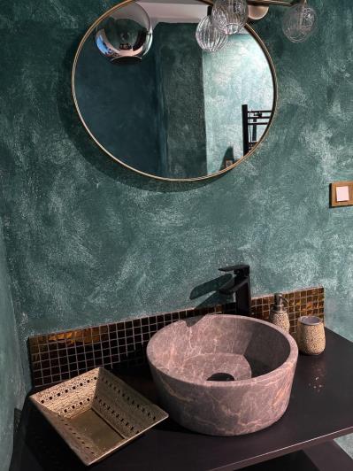 Image No.24-2 Bed Apartment for sale