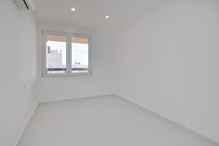 Image No.31-3 Bed Apartment for sale