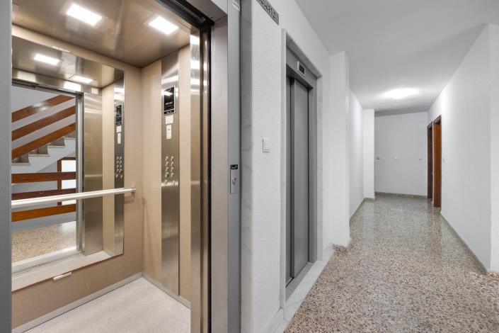 Image No.33-3 Bed Apartment for sale