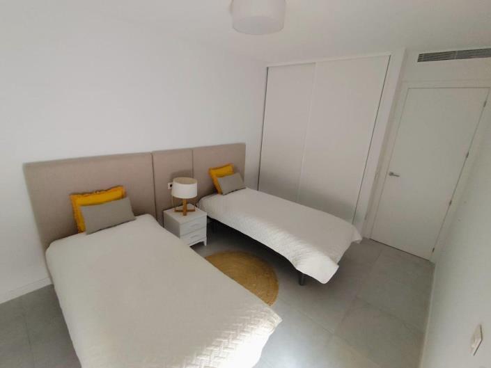 Image No.16-2 Bed Townhouse for sale