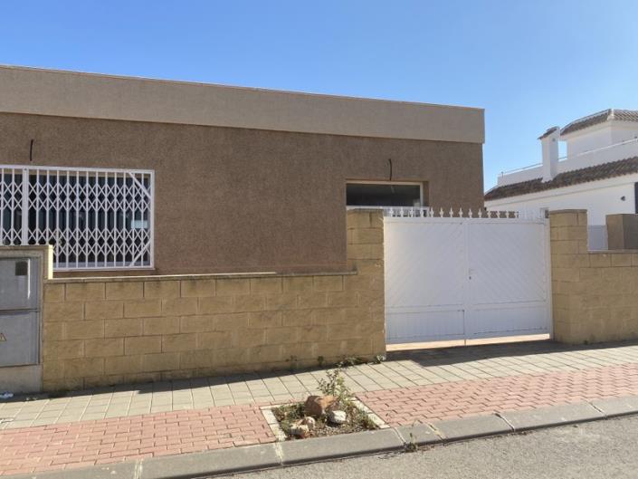 Image No.3-Commercial à vendre à Sierra Golf