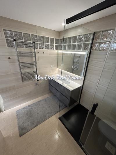 Image No.38-5 Bed Semi-Detached for sale