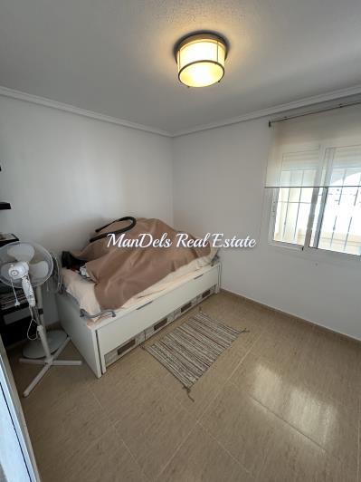 Image No.28-5 Bed Semi-Detached for sale