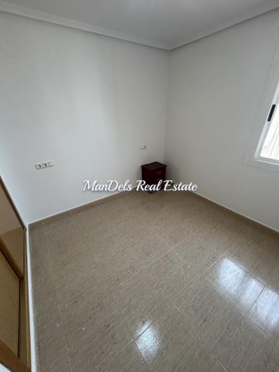 Image No.26-2 Bed Semi-Detached for sale