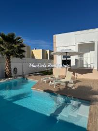 PHOTO-2025-10-21-19-11-44-16