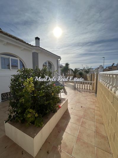 Image No.17-2 Bed Villa / Detached for sale