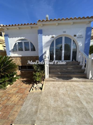 Image No.3-3 Bed Villa / Detached for sale