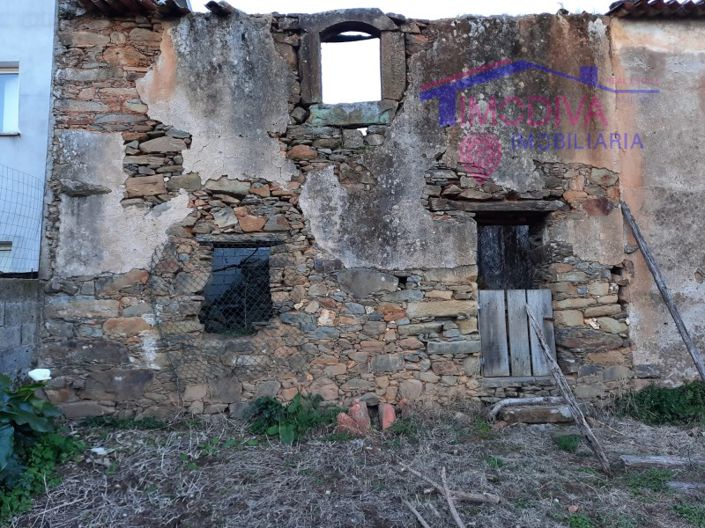 Image No.6-2 Bed Farmhouse for sale