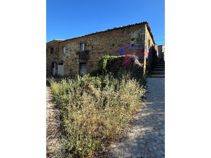 Image No.2-Maison de 2 chambres à vendre à Figueiró dos Vinhos