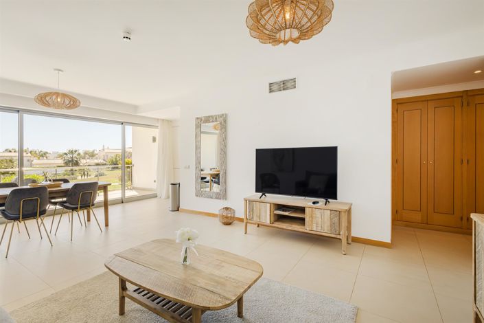 Image No.10-1 Bed Apartment for sale