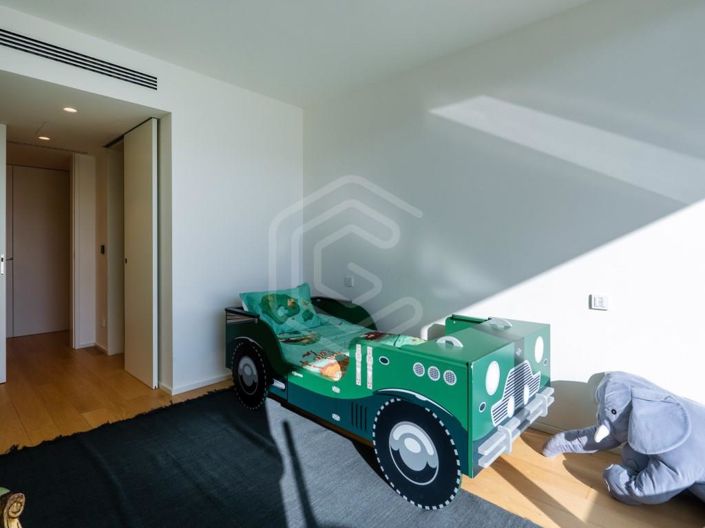 Image No.24-3 Bed Apartment for sale