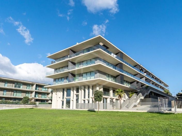 Image No.27-3 Bed Apartment for sale