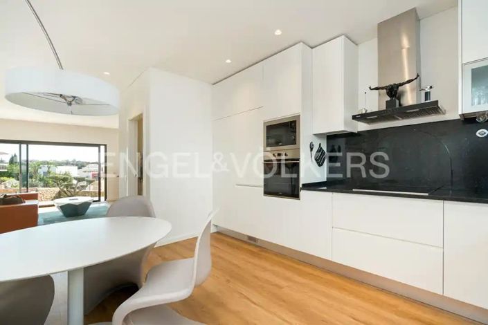 Image No.12-3 Bed House for sale