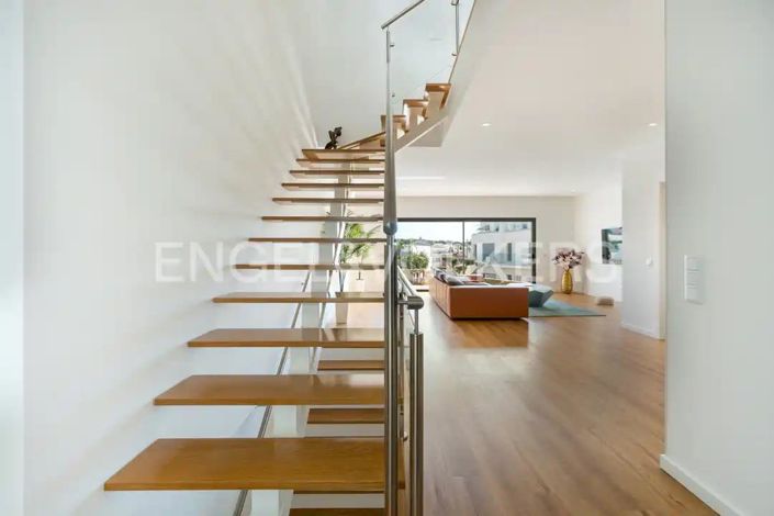 Image No.5-3 Bed House for sale