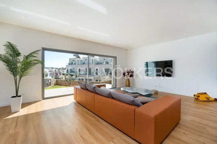 Image No.7-3 Bed House for sale