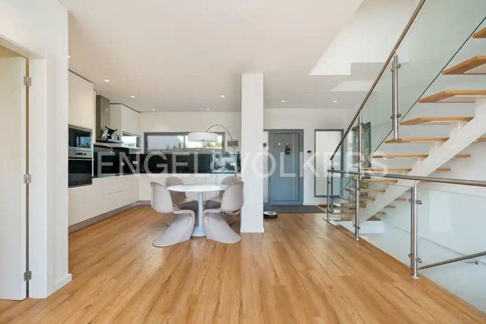 Image No.9-3 Bed House for sale