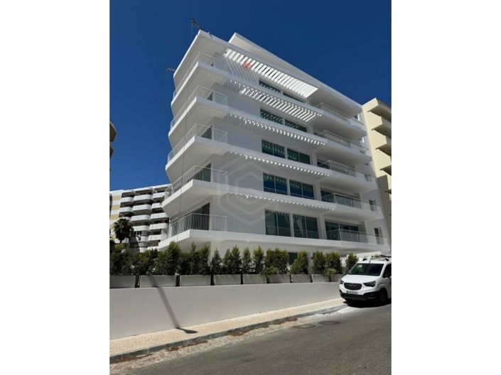 Image No.15-3 Bed Apartment for sale