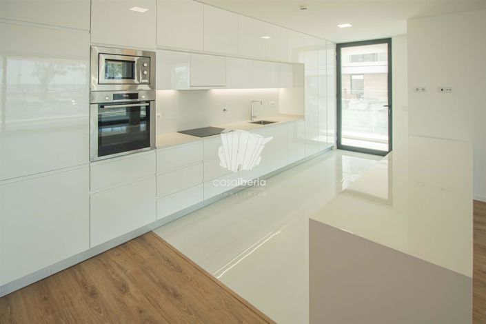 Image No.10-2 Bed Apartment for sale