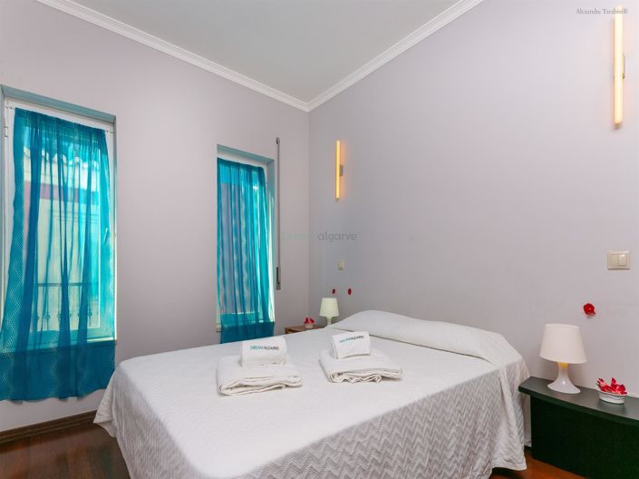 Image No.15-2 Bed House for sale