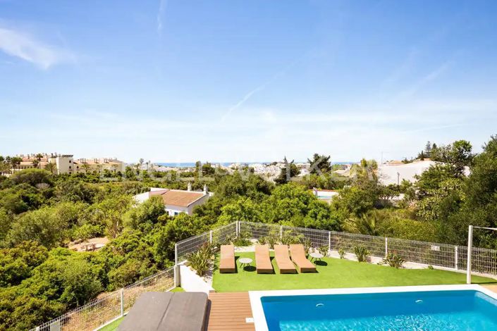 Image No.13-4 Bed House for sale