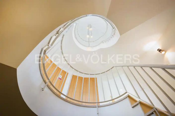 Image No.34-4 Bed House for sale