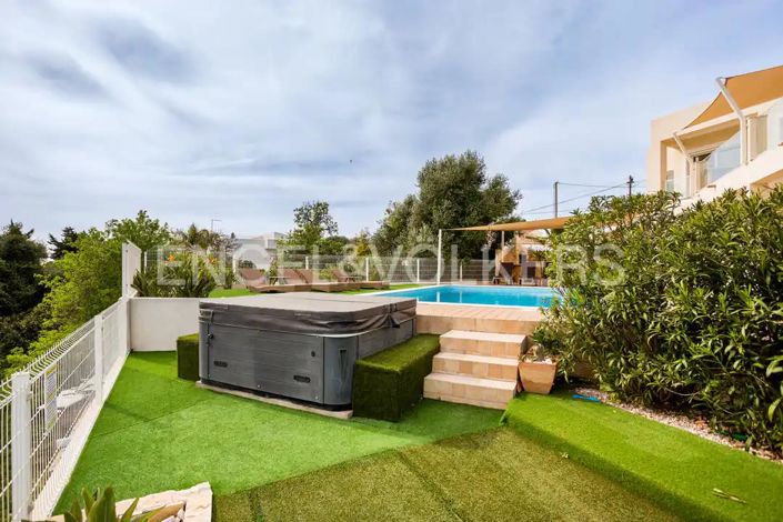 Image No.37-4 Bed House for sale