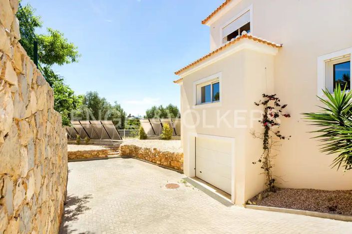 Image No.38-4 Bed House for sale