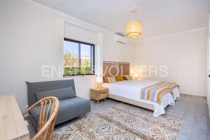 Image No.11-5 Bed House for sale